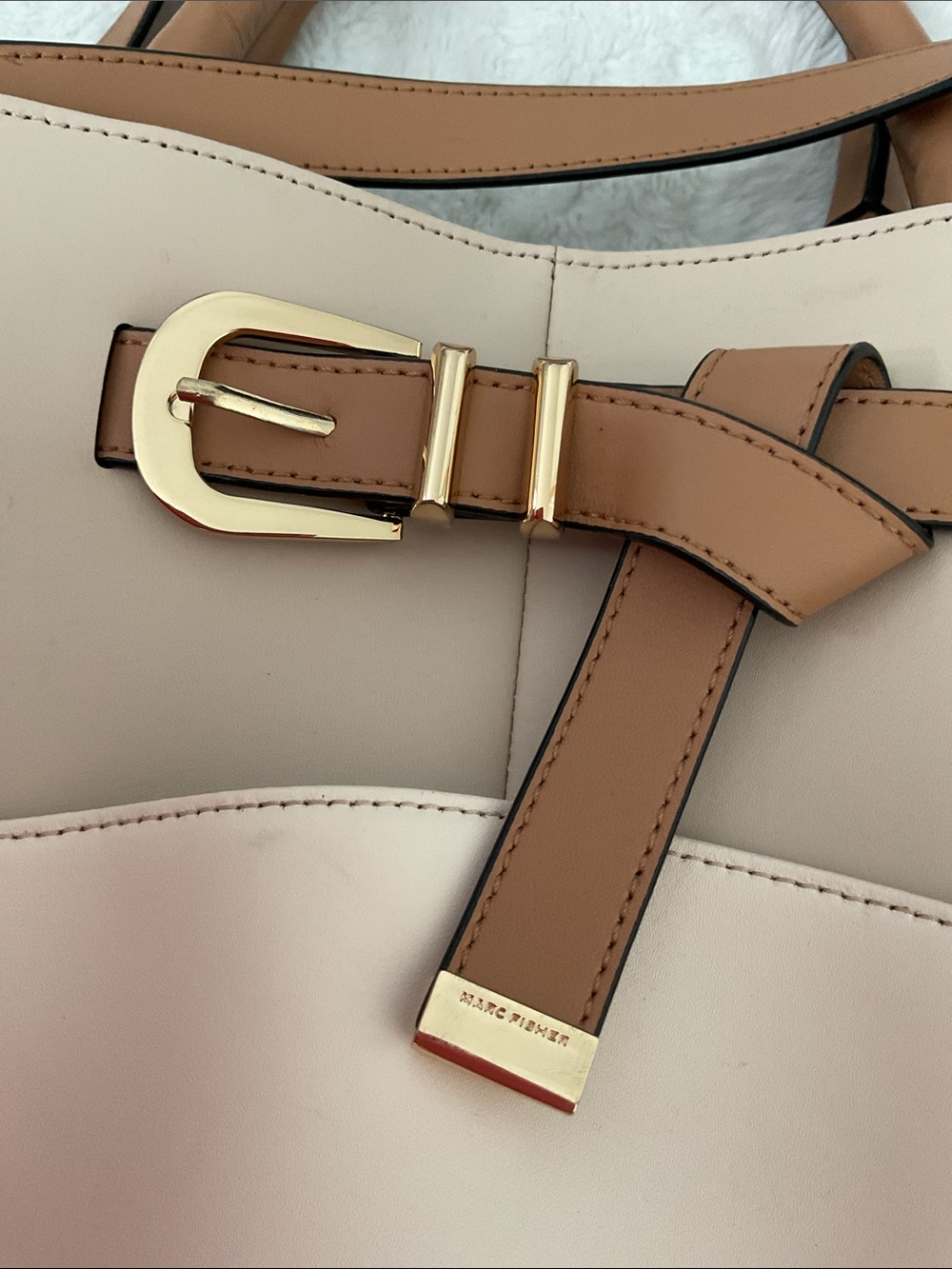 Marc Fisher Structured Two-Tone Tote Bag with Belt Detail Beige & Brown preowned - Picture 6 of 9